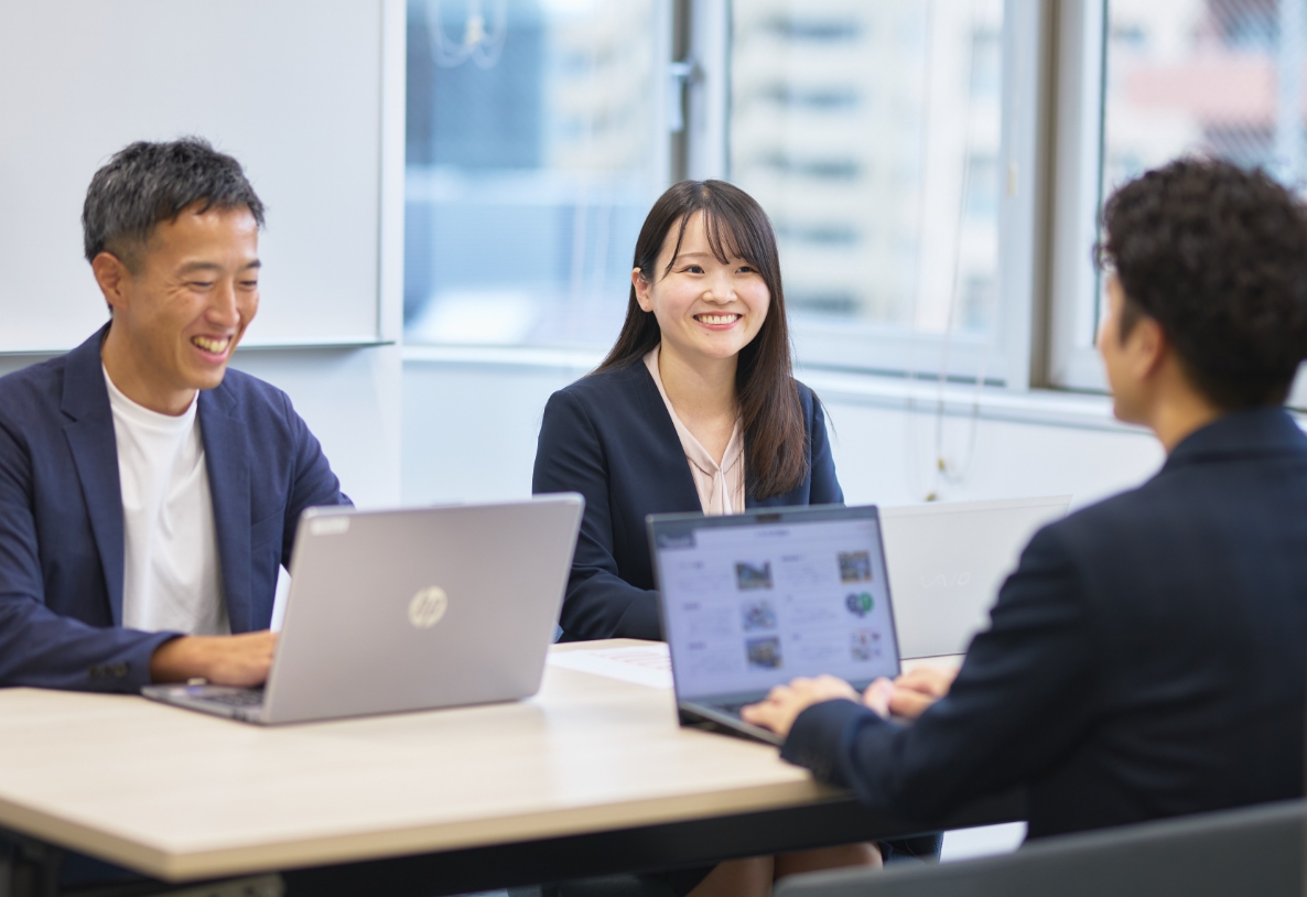 女性スタッフイメージ画像